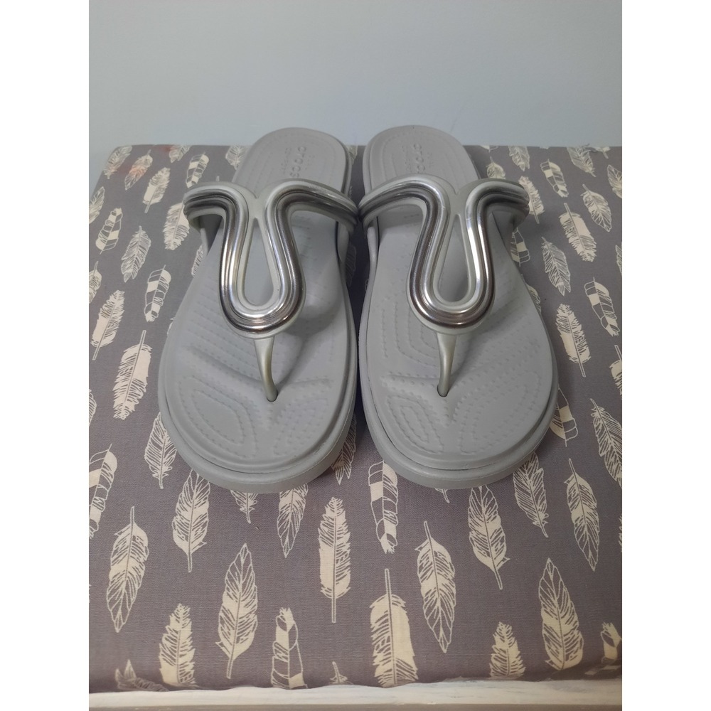 Crocs Serena Embellished Flip Sandals Oyster Grey Metallic Thong Womens 8